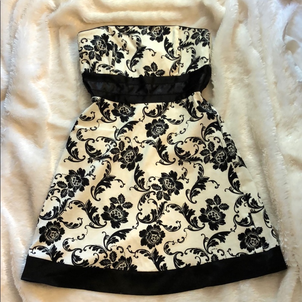 White House Black Market strapless Dress